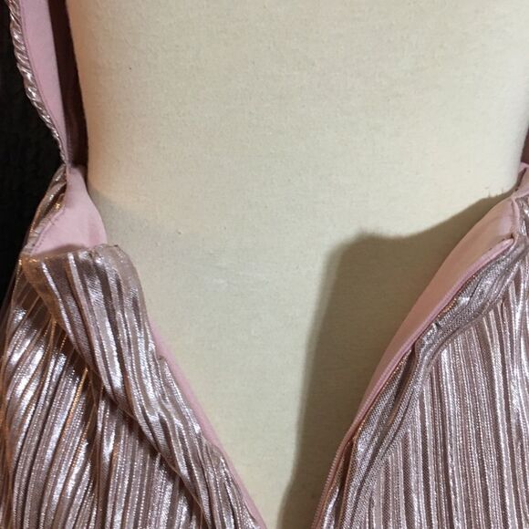 Lulu’s Plisse and Thank You Blush Backless Romper Size Small - Picture 12 of 15